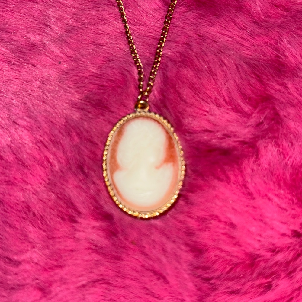 Vintage Cameo Necklace by Sarah Coventry, Lasting Impressions, Victorian